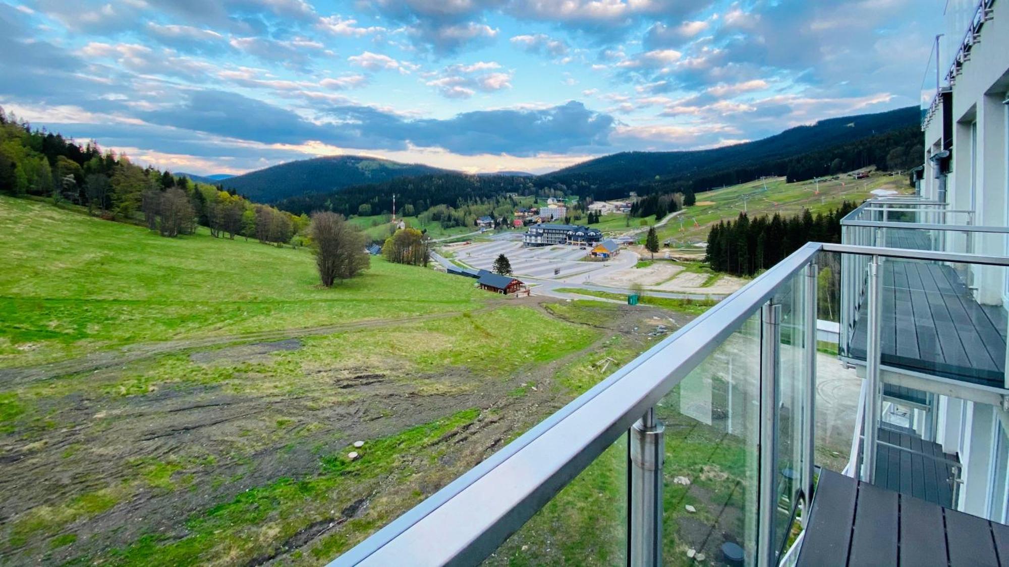 Panorama - Czarna Gora Resort By Sun & Snow Z Basenem I Sniadaniem Heudorf Exterior foto